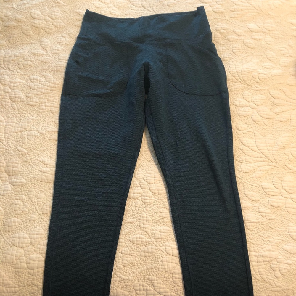 Workout leggings with pockets
